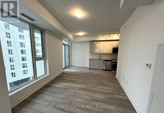 498 Caldari Rd in Vaughan, ON - Building Photo - Building Photo