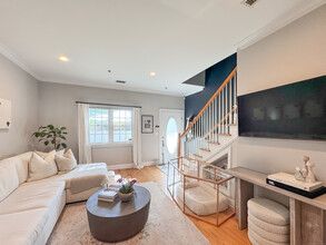 20 Cross St in Westport, CT - Building Photo - Building Photo