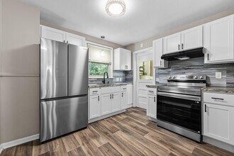 4705 Jackson St in Dearborn Heights, MI - Building Photo - Building Photo