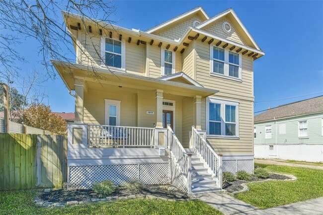 property at 1815 28th St