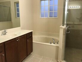 3222 NW 31st Terrace in Oakland Park, FL - Building Photo