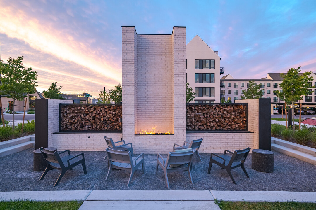 NOVEL Daybreak by Crescent Communities in South Jordan, UT - Foto de edificio