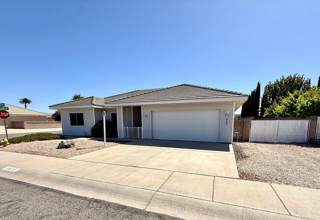 3838 Heritage Ln in Kingman, AZ - Building Photo - Building Photo