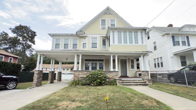 property at 450 Davidson St