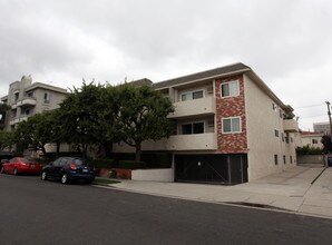 1712 Colby Ave in Los Angeles, CA - Foto de edificio - Building Photo