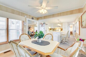 670 N Green Cir in Venice, FL - Building Photo - Building Photo