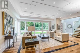 31 Timberlane Dr in Toronto, ON - Building Photo - Building Photo