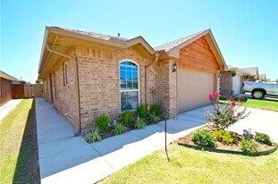 2324 NW 199th St in Edmond, OK - Building Photo