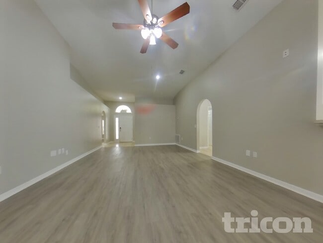 916 Jayhil Dr, Unit 3540-02 in Minneola, FL - Foto de edificio - Building Photo