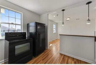 2661 Madrid St, Unit Studio apartment in New Orleans, LA - Building Photo - Building Photo
