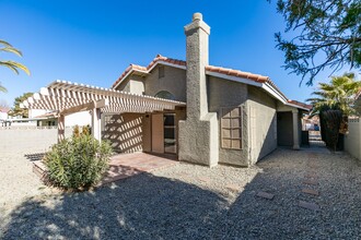 7053 Abbeyville Dr in Las Vegas, NV - Building Photo - Building Photo