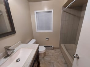 4623 Eberly Ave-Unit -1 in Brookfield, IL - Building Photo - Building Photo