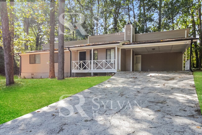 2085 Swan Ct in Riverdale, GA - Building Photo - Building Photo