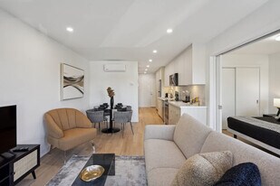 2110 Rue Bercy, Unit SI FL3-ID1543083P in Montréal, QC - Building Photo