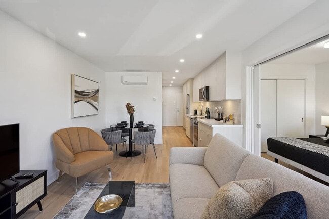 property at 2110 Rue Bercy