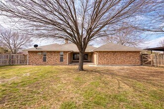 228 Prairie View Ln in Red Oak, TX - Foto de edificio - Building Photo