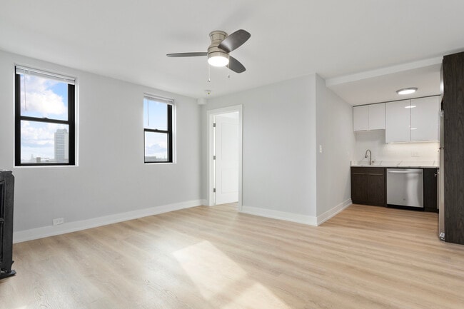 6026 N Winthrop Ave in Chicago, IL - Building Photo - Building Photo