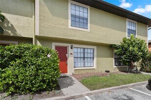7337 Cedar Creek Ct in Winter Park, FL - Building Photo