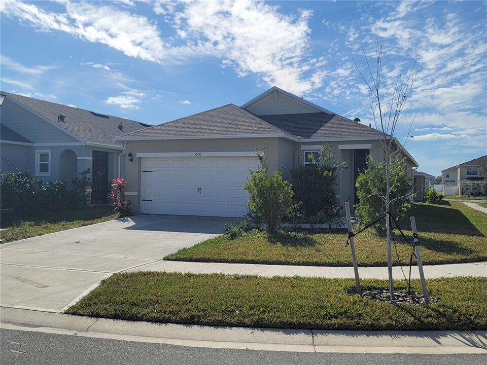 1500 Fernmeadow St in Kissimmee, FL - Building Photo