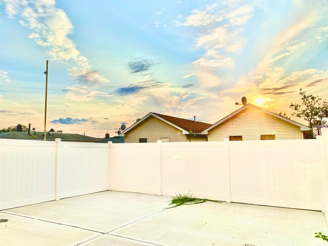 property at 517 Liberty Ave
