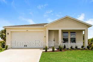 17197 Seashore Ave in Port Charlotte, FL - Building Photo