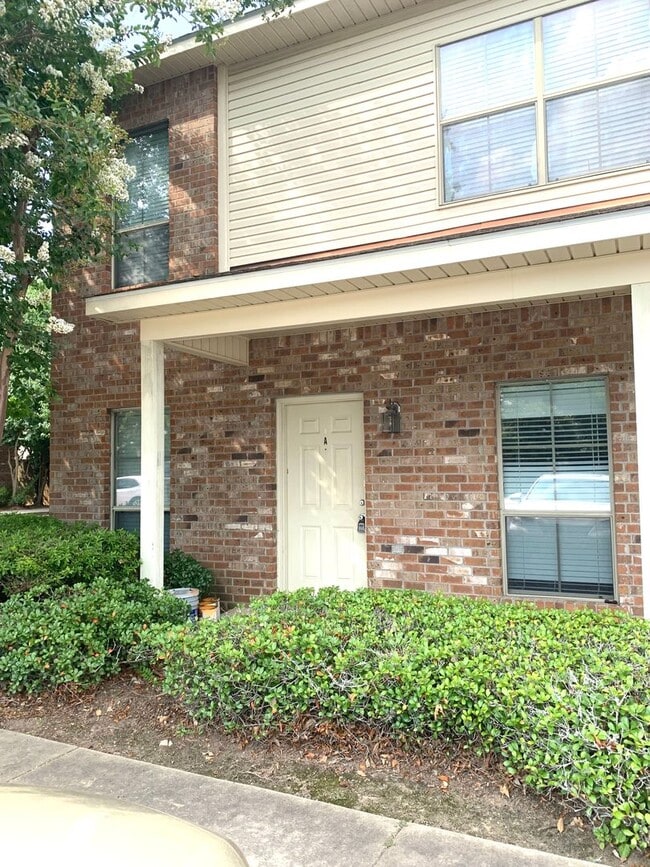 808 Meadow Bend Dr in Baton Rouge, LA - Building Photo - Building Photo