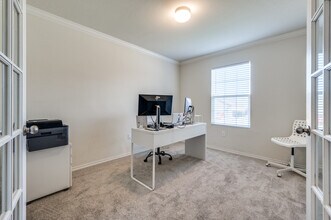 1416 Waggoner Dr in Cross Roads, TX - Foto de edificio - Building Photo