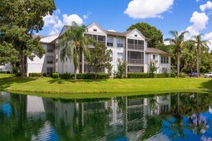 ARIUM Grove Walk in Sarasota, FL - Building Photo