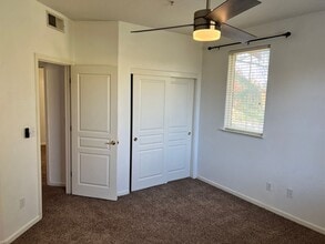 1360 Shady Ln in Turlock, CA - Building Photo - Building Photo