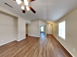 8119 Silent Deep Dr in Rosenberg, TX - Building Photo - Building Photo