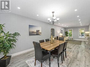 3101 Tours Rd in Mississauga, ON - Building Photo - Building Photo