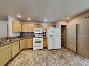4418 N Alester Ave in Meridian, ID - Building Photo - Building Photo