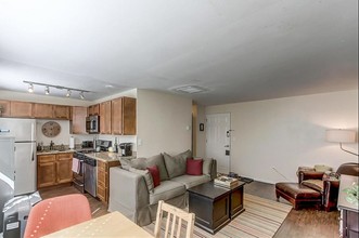 1325 Madison in Denver, CO - Building Photo - Interior Photo