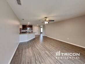2045 Amber Sweet Cir in Dundee, FL - Building Photo - Building Photo
