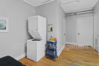 415 N Neil St in Champaign, IL - Building Photo - Building Photo