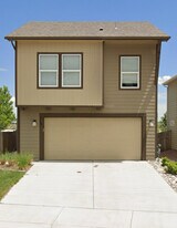 713 Grissom Dr in Colorado Springs, CO - Building Photo