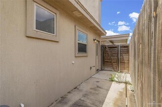 700 E Myrtle Beach Ave, Unit 3 in McAllen, TX - Building Photo - Building Photo