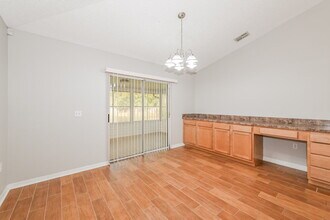 8448 Oak Crossing Dr W in Jacksonville, FL - Building Photo - Building Photo