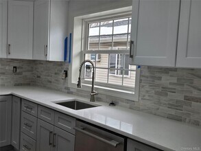 451 E Pine St in Long Beach, NY - Building Photo - Building Photo