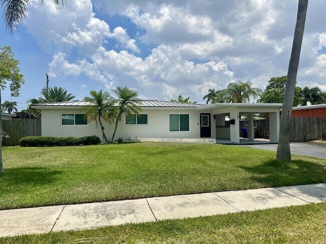 284 SW 11th St