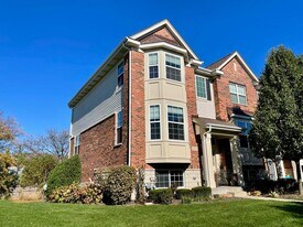 2915 Henley Ln in Naperville, IL - Building Photo