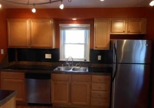 2732 N 11th St, Unit 4A in Sheboygan, WI - Building Photo - Building Photo