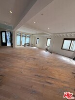 1126 Yale St in Santa Monica, CA - Building Photo