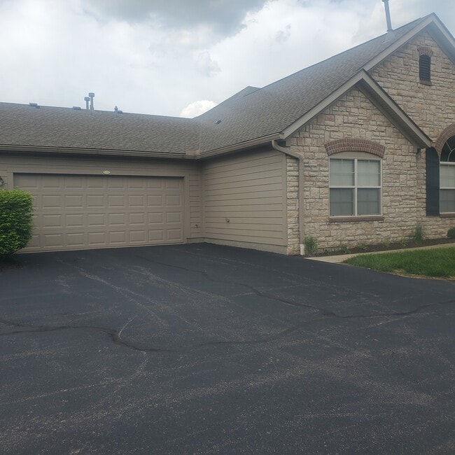 property at 9244 Elizabeth Ln