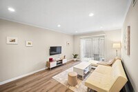 2601 Bellefontaine photo'