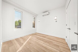 91 Bruckner Blvd in Bronx, NY - Building Photo