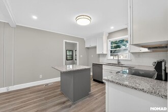 4056 Whitehall Dr in Charlotte, NC - Building Photo - Building Photo