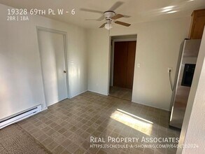 19328 69th Pl W in Lynnwood, WA - Building Photo - Building Photo