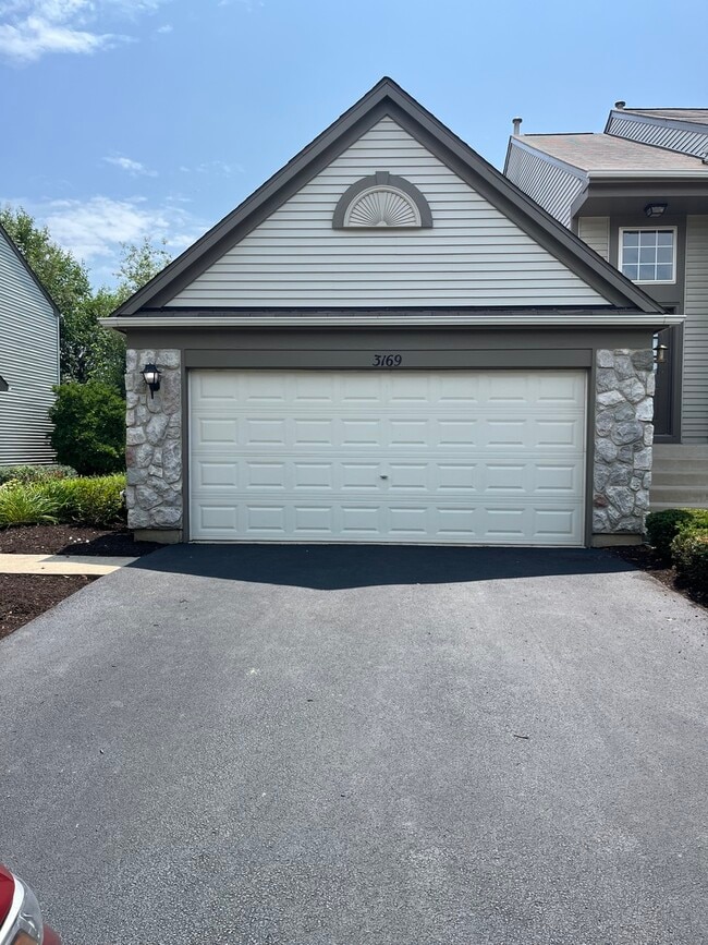 property at 3169 Bromley Ln