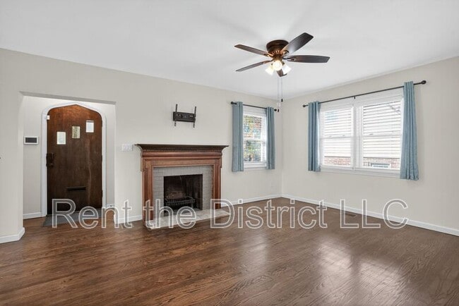 3225 Chestnut St NE in Washington, DC - Building Photo - Building Photo